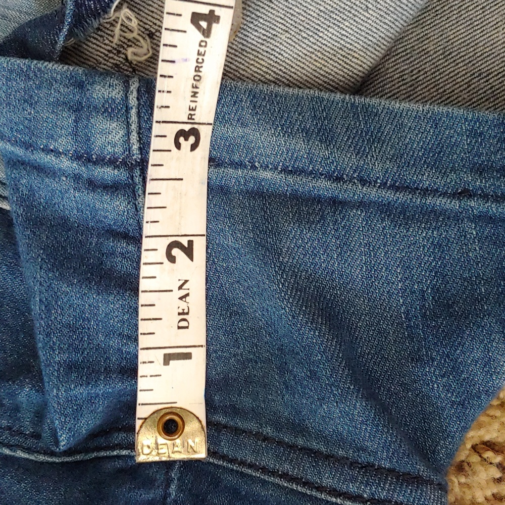 7 FOR ALL MANKIND DENIM SHORTS - Picture 7 of 13